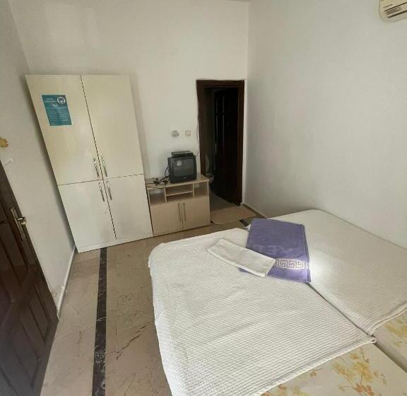 اتاق استاندارد یک نفره, Dedehan Pansiyon