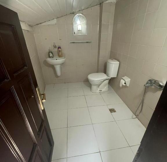 اتاق خانوادگی, Dedehan Pansiyon