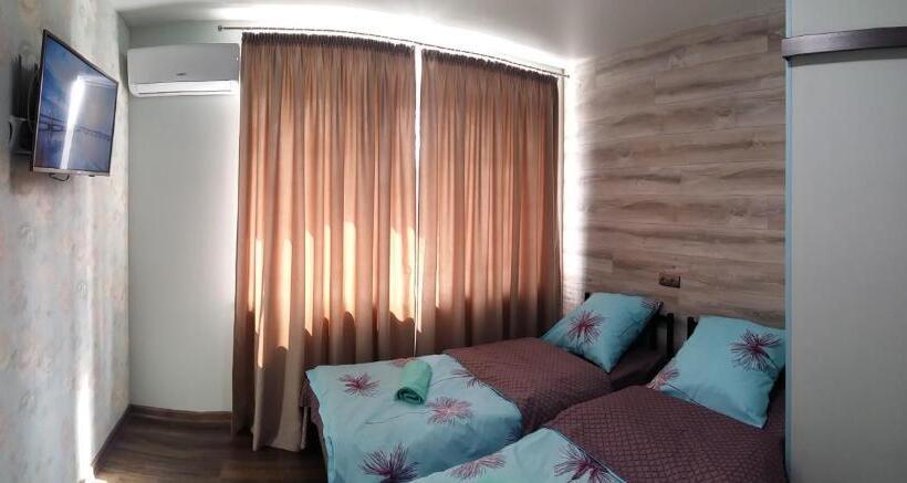 آپارتمان 1 خوابه با چشم‌انداز باغ, Hostel Voyage