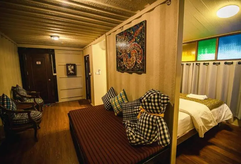デラックスルーム, Suankaew Art Cottage