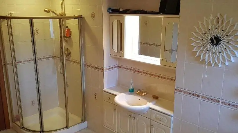Standard room with outdoor bath, One Strathview B&b