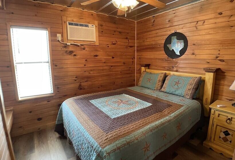 کابین, Walnut Canyon Cabins