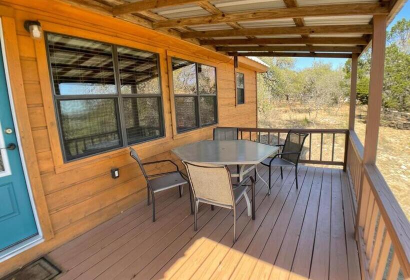 کلبه سوپریور, Walnut Canyon Cabins
