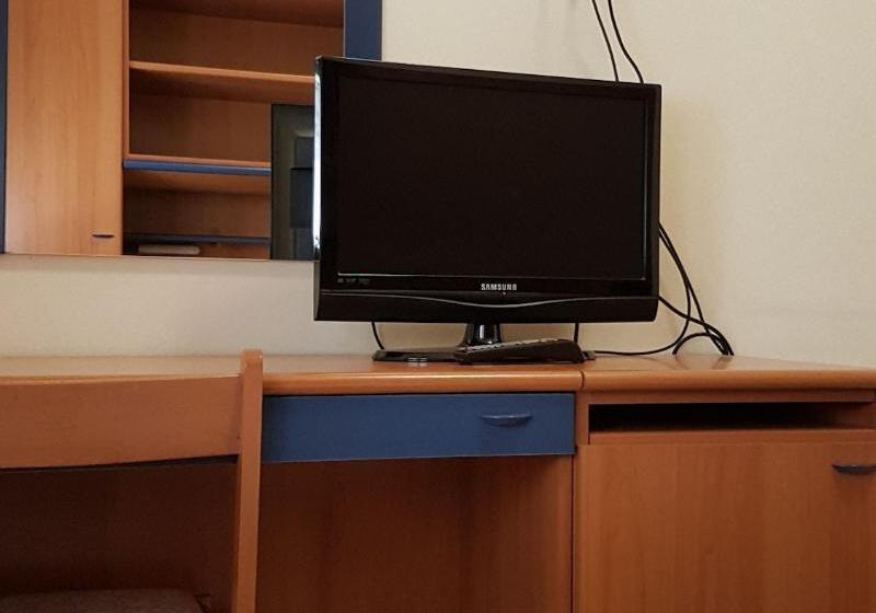 اتاق استاندارد یک نفره, Dogana