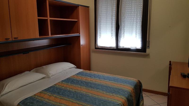 اتاق استاندارد یک نفره, Dogana