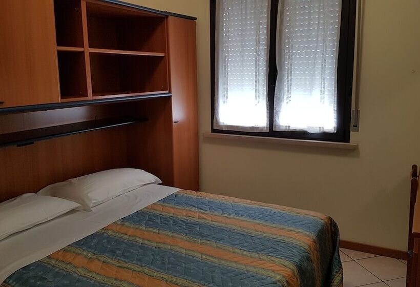 اتاق استاندارد یک نفره, Dogana