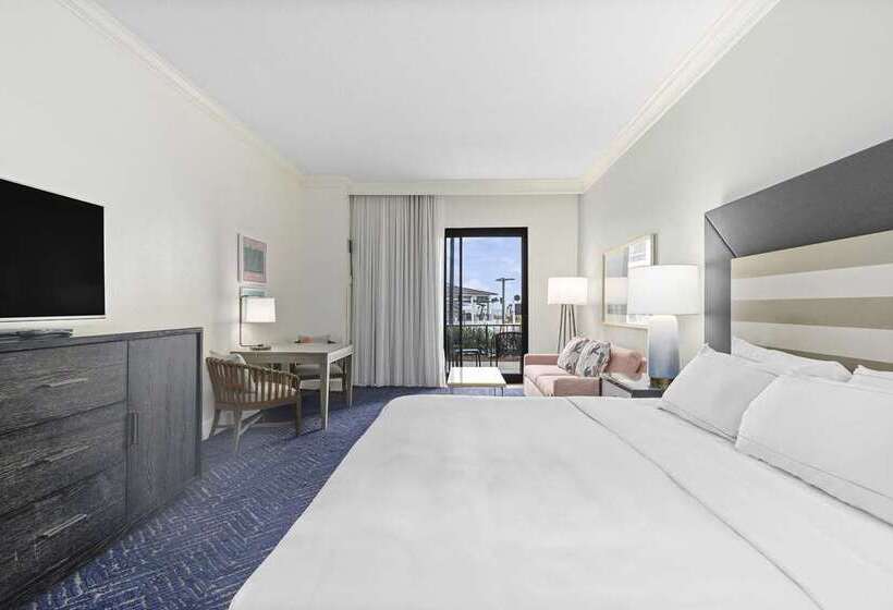 اتاق استاندارد با تخت بزرگ, Hilton Ponce Golf & Casino Resort