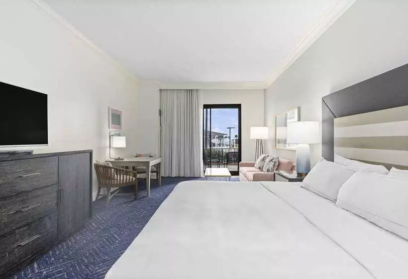 اتاق استاندارد با تخت بزرگ, Hilton Ponce Golf & Casino Resort