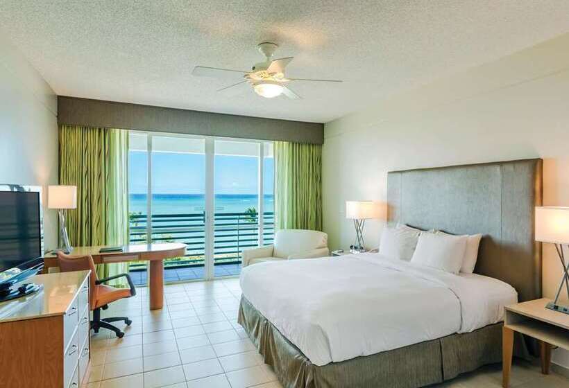اتاق لوکس با تخت بزرگ, Hilton Ponce Golf & Casino Resort