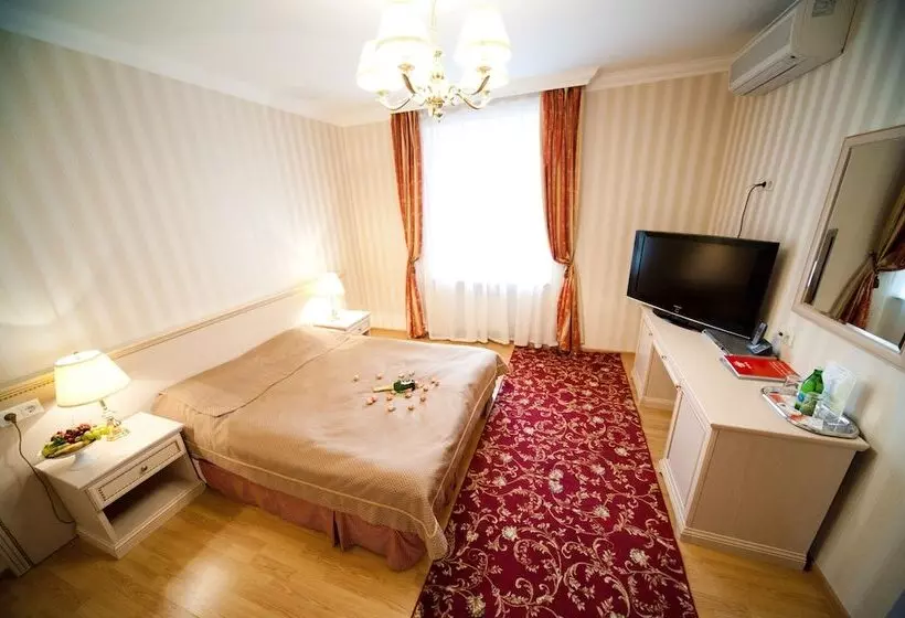 سوییت جونیور, Intourist Stavropol