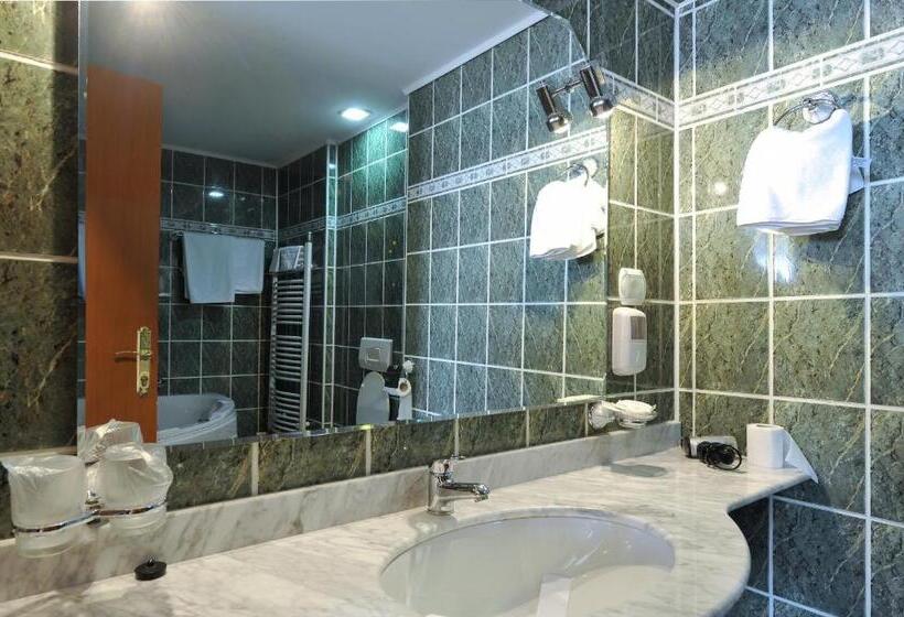 Номер Deluxe, Moldova