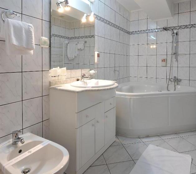 Номер Deluxe, Moldova