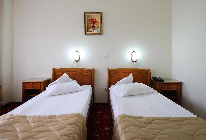 Номер Стандарт, Moldova