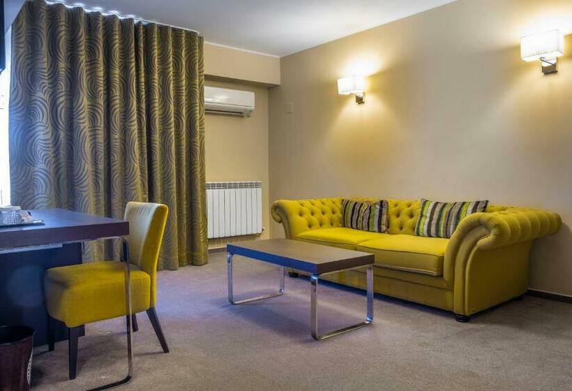 غرفة ديلوكس, Pietroasa