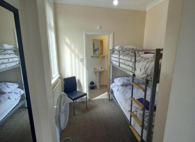 ファミリールーム, Bayswater House