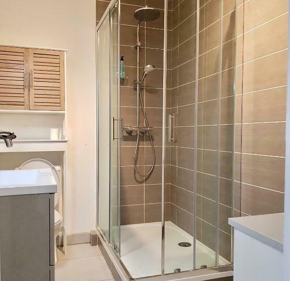 침실 2개 아파트, Les Cabines