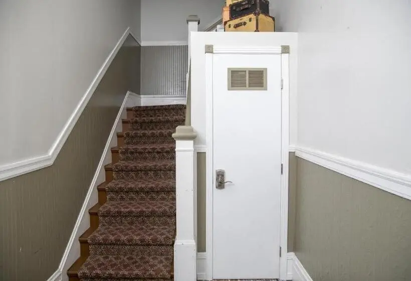 اتاق استاندارد چهارنفره با سرویس بهداشتی مشترک, Hayes Valley Inn