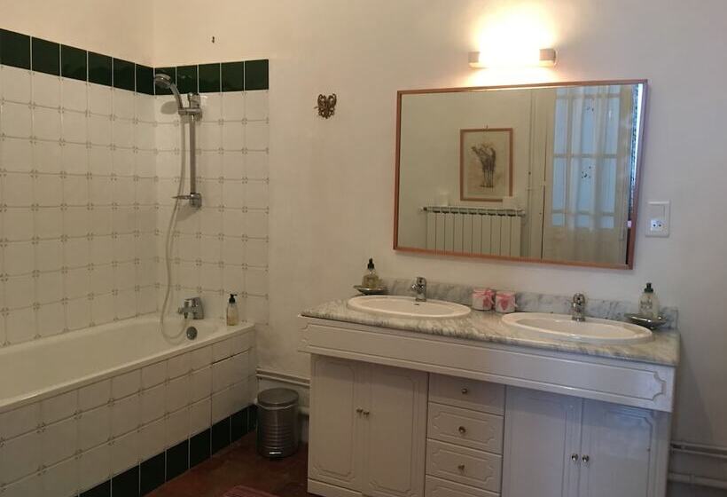 Семейный Номер, Les Asphodeles