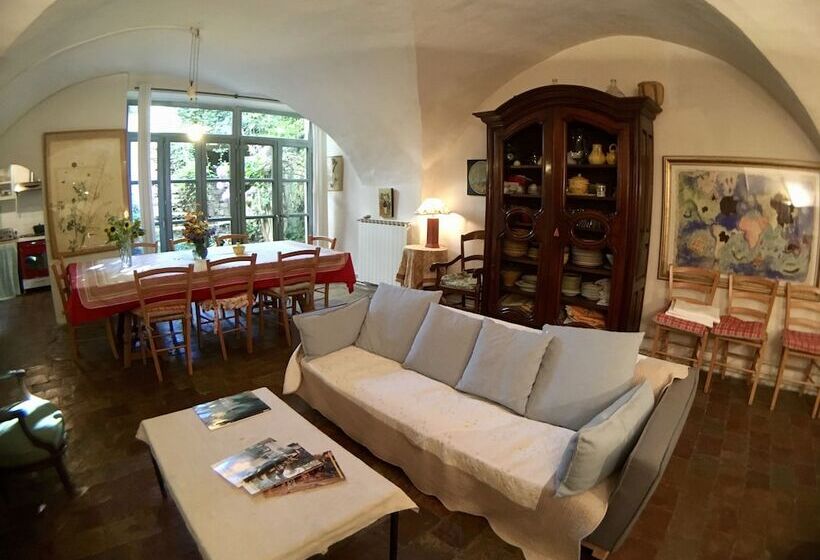 Семейный Номер, Les Asphodeles