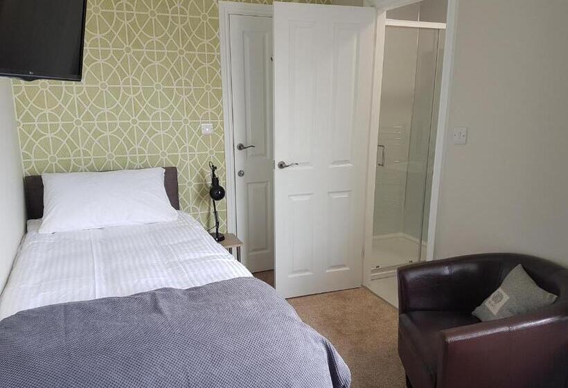 חדר סטנדרט יחיד, The Railway