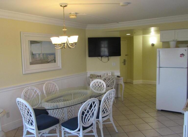 شقة غرفتين, Edison Beach House