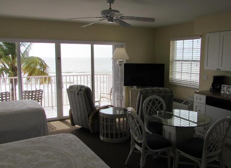 스탠다드 스튜디오, Edison Beach House