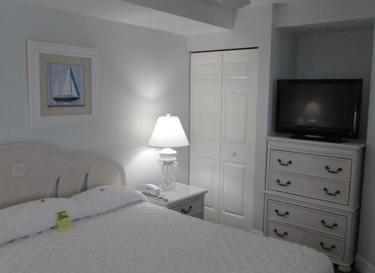 شقة غرفة واحدة, Edison Beach House