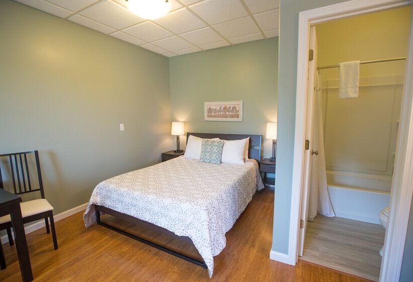 Quarto Estandar, Trailhead Lodging