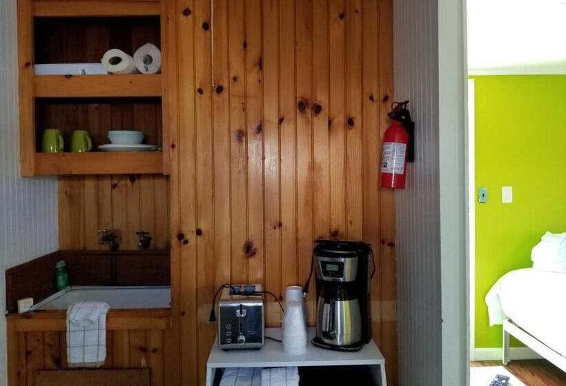 Хижина, Lighthouse Cabins