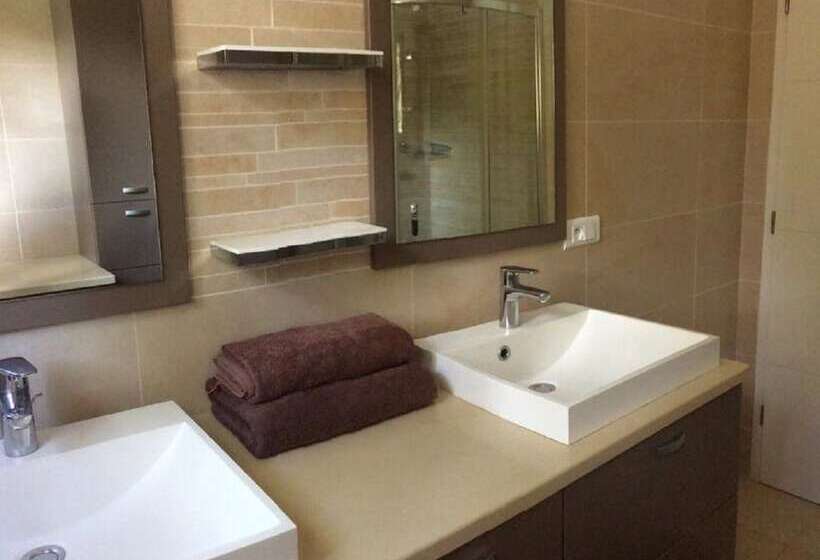 اتاق رمانتیک, Villa Saint Paul De Vence Angels