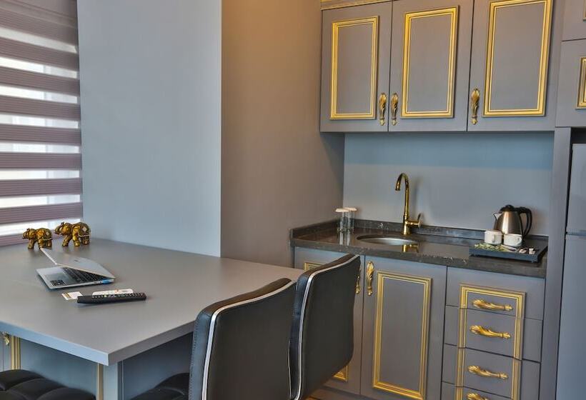 带1个卧室的豪华公寓, Real King Suit Otel