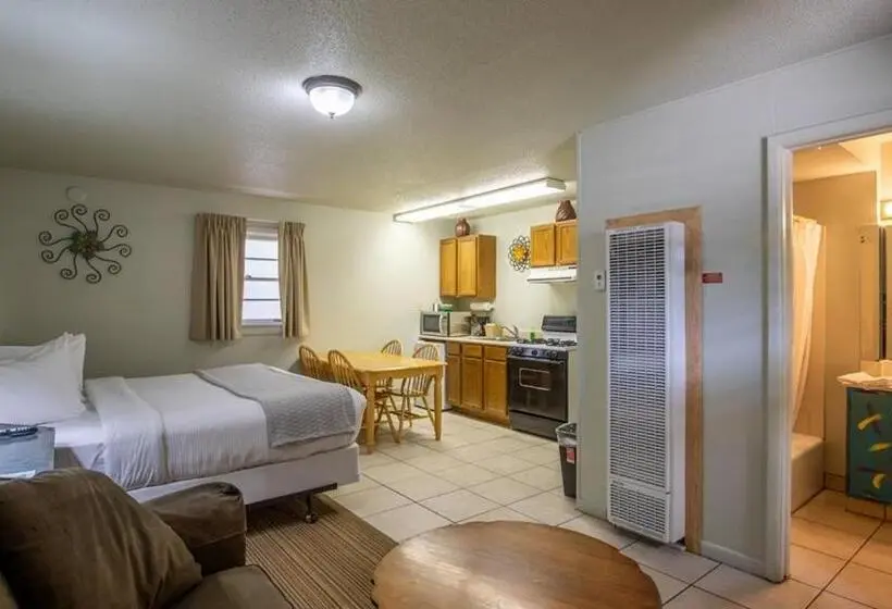 Deluxe-sviitti, The Siesta Motel