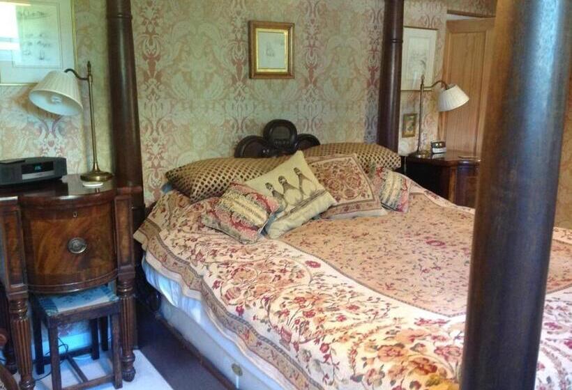 기본룸, Chalk And Cheese