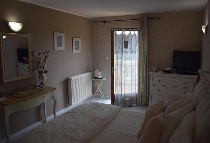 חדר סטנדרט נוף להרים, Domaine Lacoste