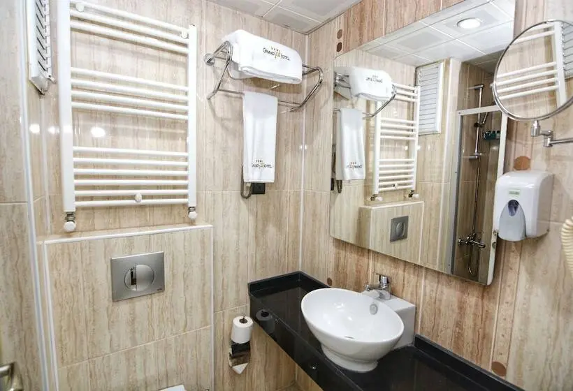 اتاق استاندارد سه نفره, Grand şah Otel