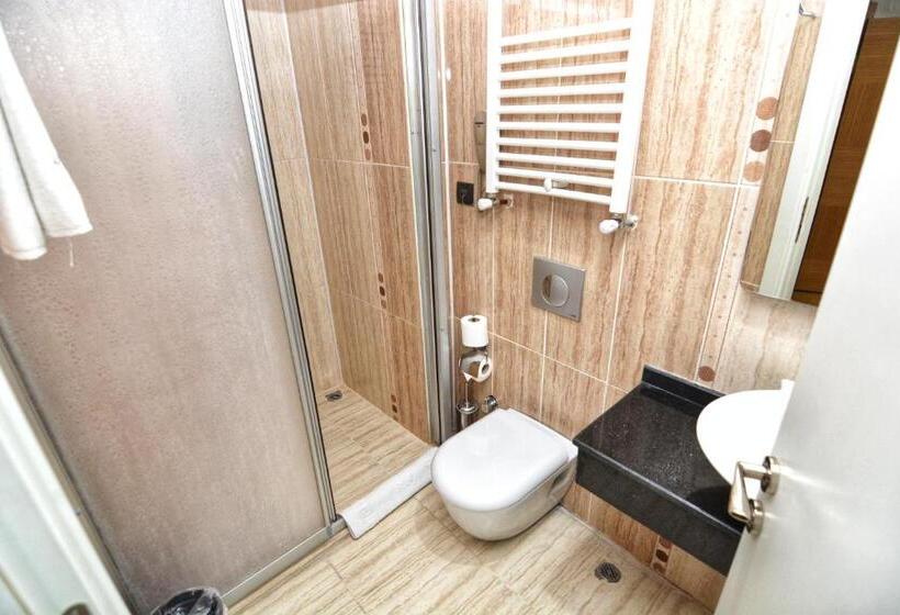 스탠다드 트리플 룸, Grand şah Otel