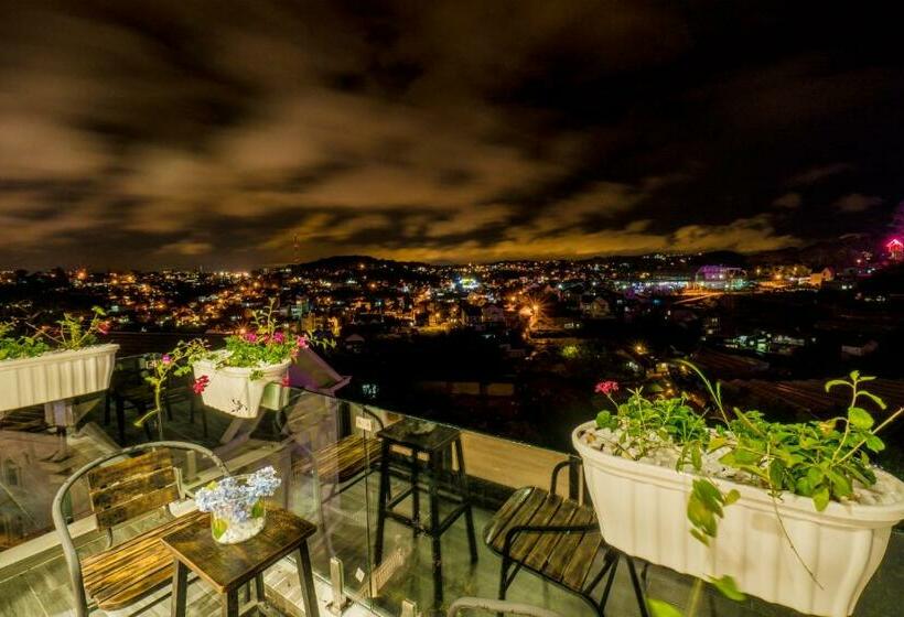 اتاق لوکس, Dalat Home