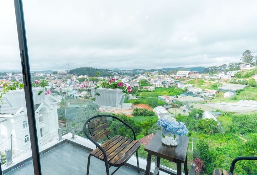 اتاق لوکس با چشمانداز شهر, Dalat Home