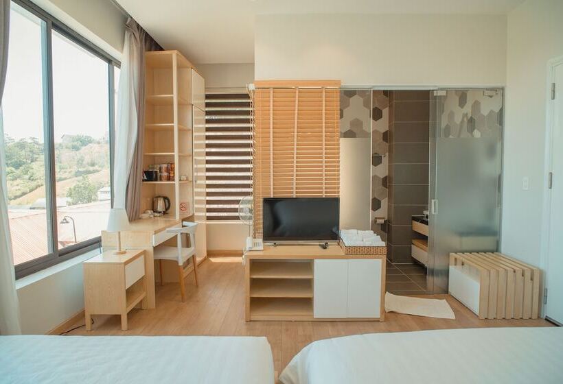 اتاق لوکس خانوادگی, Dalat Home