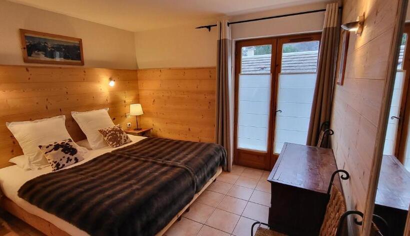 Шале 1 Спальня, Locations Appartements & Chalets   Village Piéton, Vue Glaciers