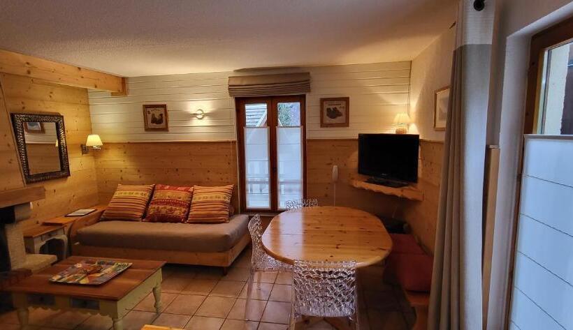 샬레, Locations Appartements & Chalets   Village Piéton, Vue Glaciers