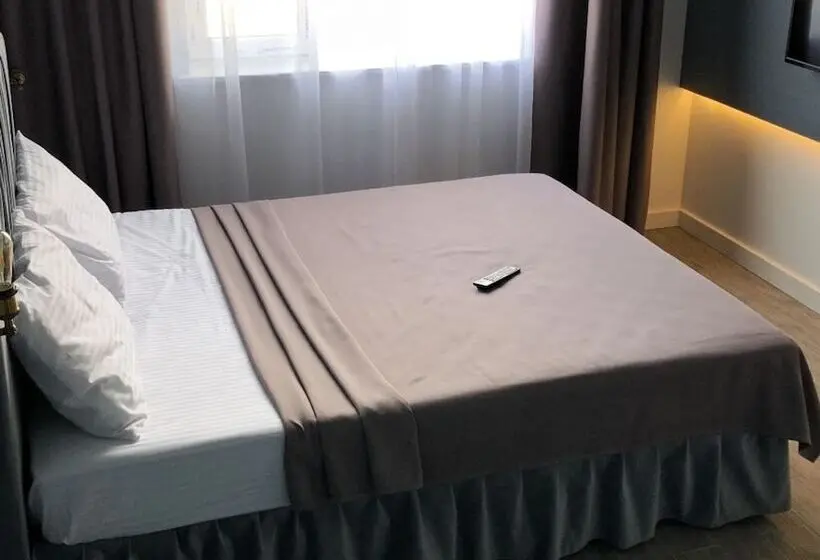 Suite, Welcome Summer