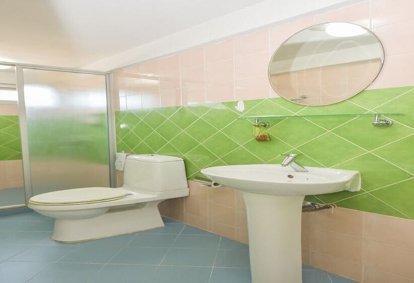 Suite Familiar, The Answer Beachfront Cha Am