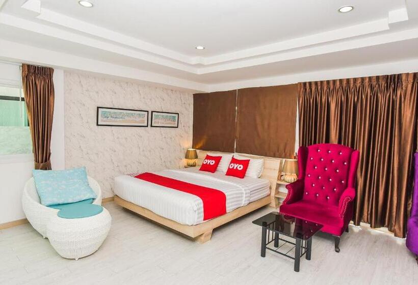 Suite Familiar, The Answer Beachfront Cha Am