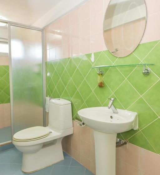 Habitación Triple Deluxe, The Answer Beachfront Cha Am