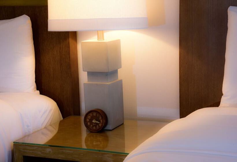 Номер Deluxe, Sunset Inn