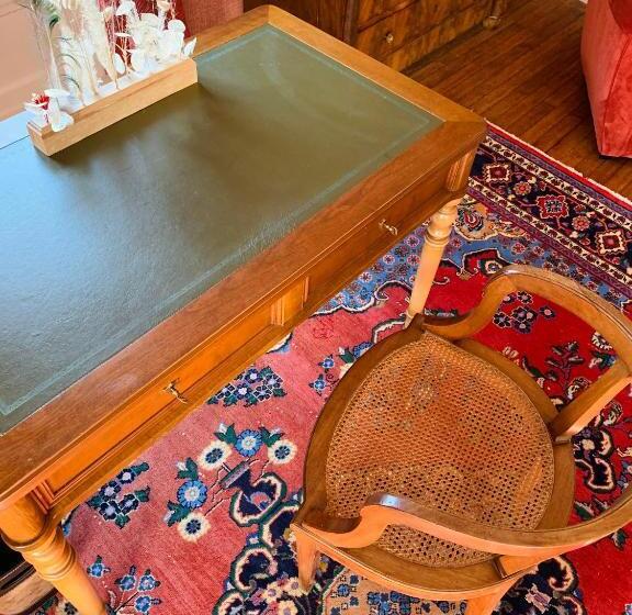 스탠다드 룸, Chateau Du Gerfaut