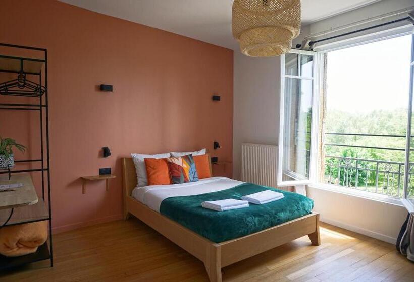 غرفة قياسية ثلاثية, Green Home