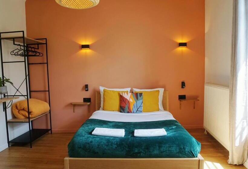 غرفة قياسية ثلاثية, Green Home