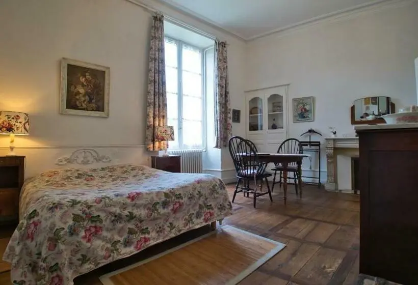 اتاق استاندارد, La Maison Du Notaire Royal
